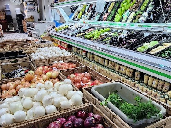 Al Markaz Groceries And Restaurant interior